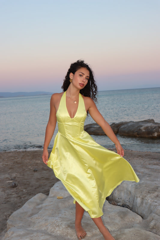 VELVETTA – Yağ Sarısı Deri Desenli Saten Elbise